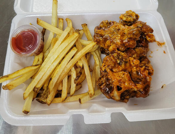 Jerk Caribbean oxtail basket